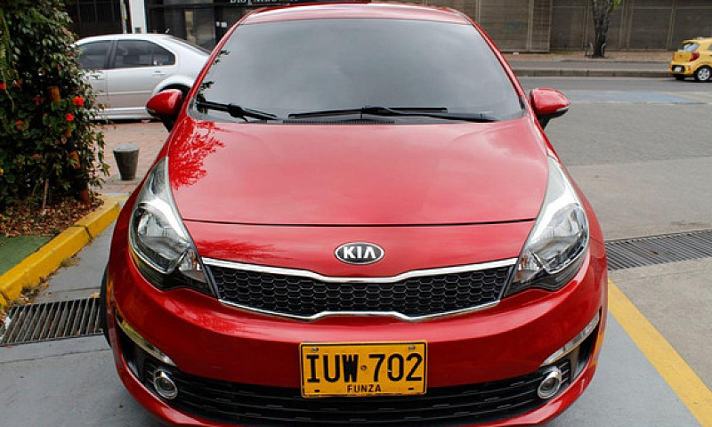 Kia Rio 1.5 R Mt...