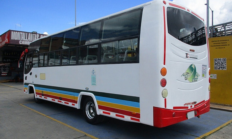 Autobus Chevrolet Np...