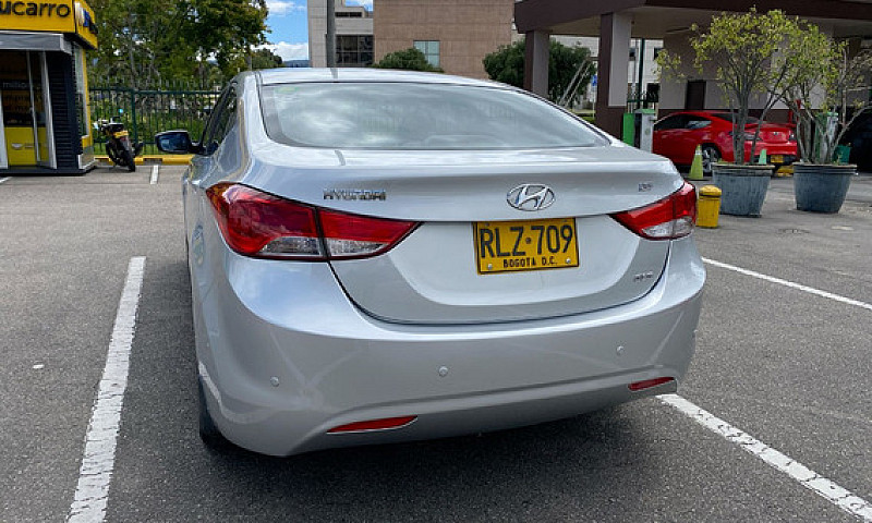 Hyundai Elantra 1.8 ...