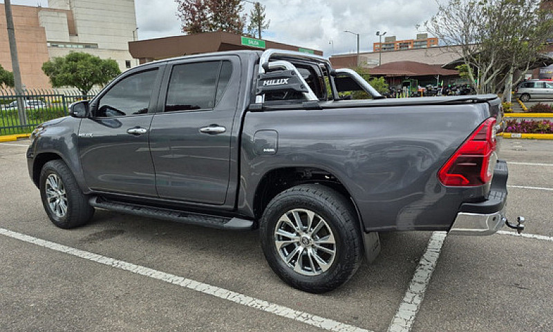 Toyota Hilux 2.4 Dié...