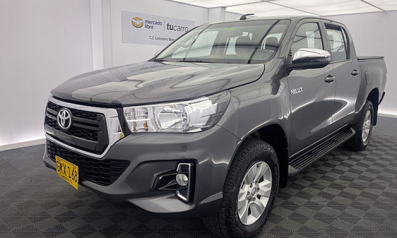 Toyota Hilux 2.4L...