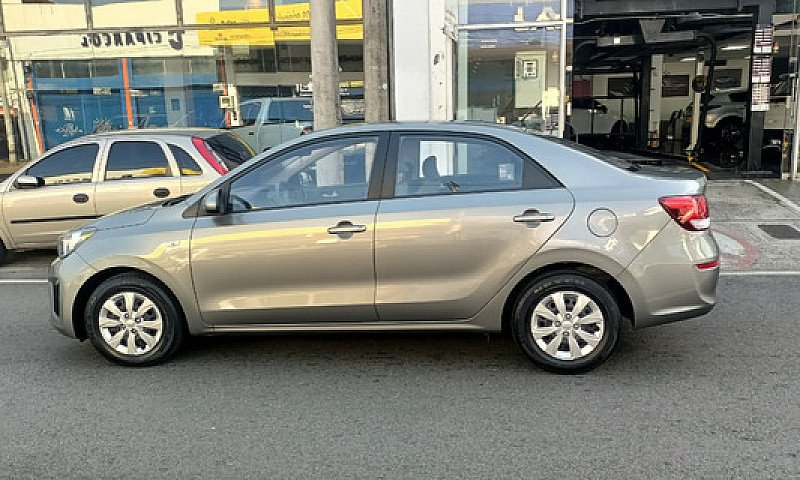 Kia Soluto 1.4L Lx 5...