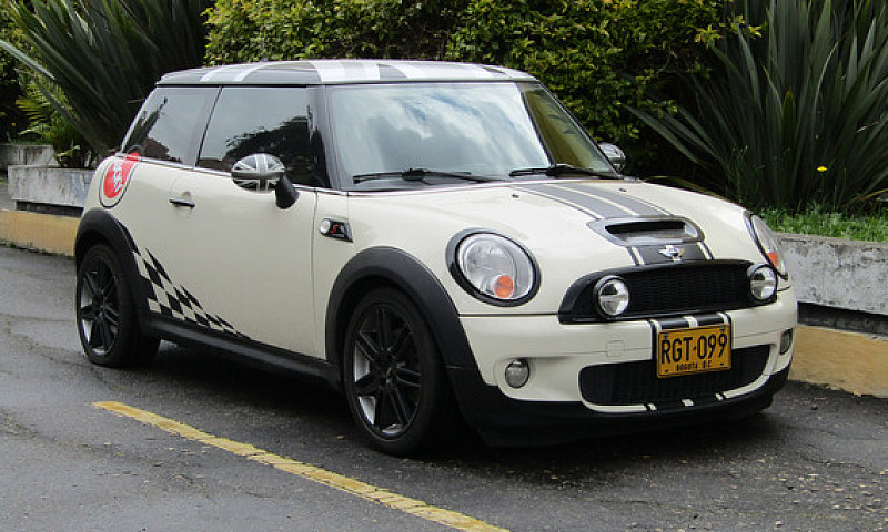 Mini Cooper S R56 1....