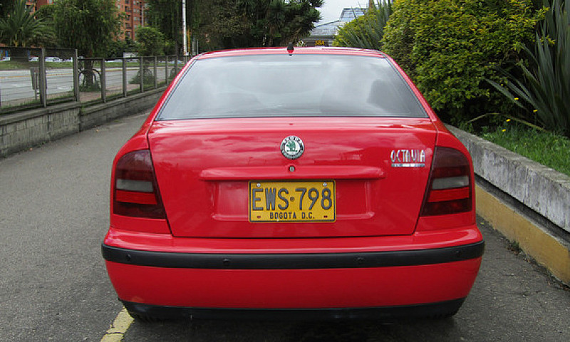 Skoda Octavia 1.8 Sl...