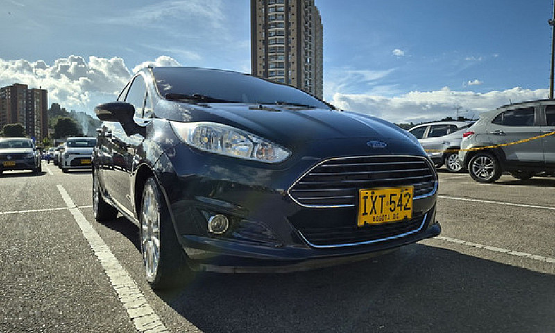 Ford Fiesta 1.6 Tita...