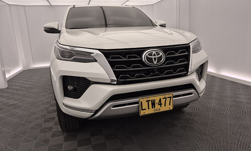 Toyota Fortuner 2.8 ...