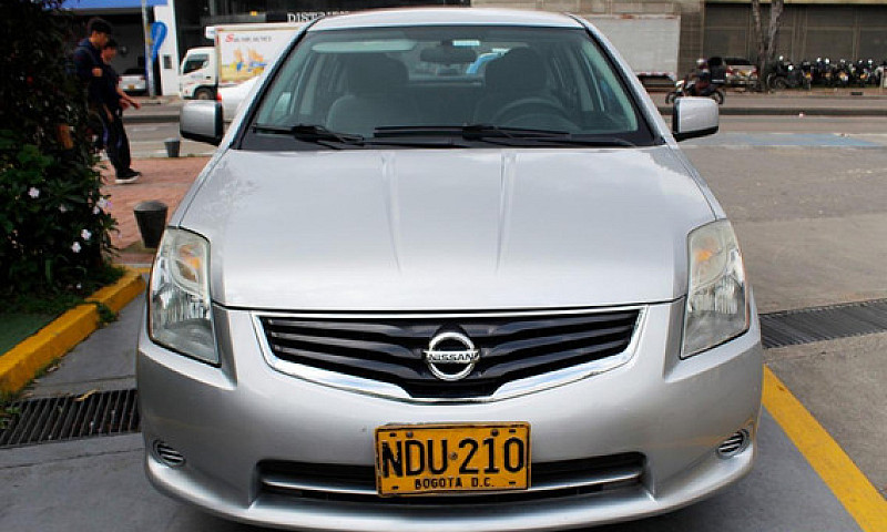 Nissan Sentra 2.0 B1...