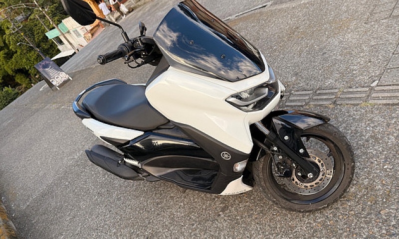 Yamaha N-Max Connect...