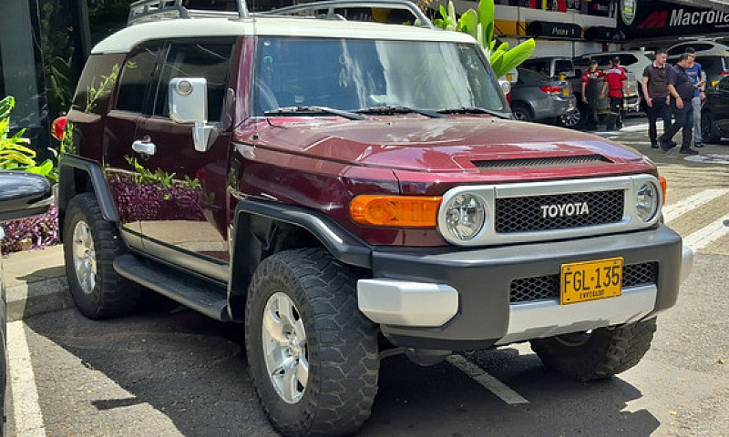 Toyota Fj Cruiser 4....