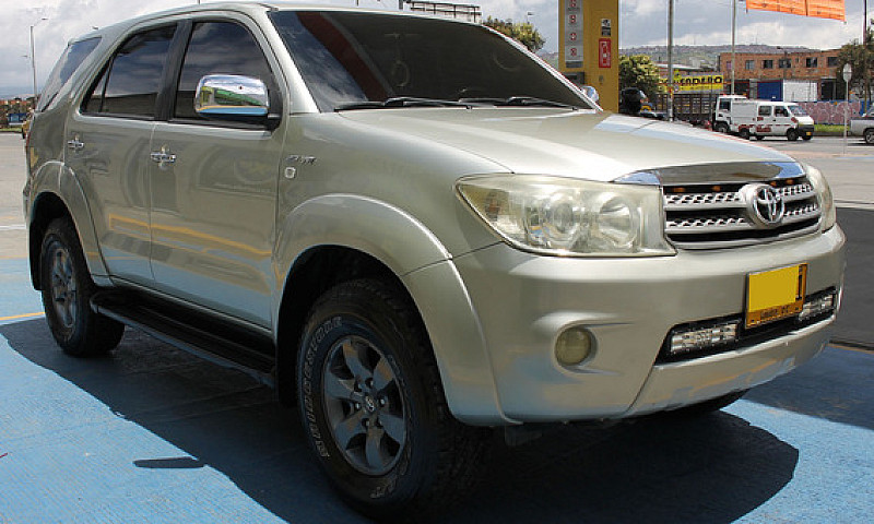 Toyota Fortuner 2.7 ...