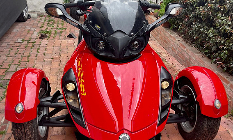 Spyder Can Am Rs...