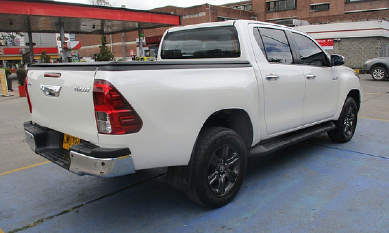 Toyota Hilux  4X4 24...
