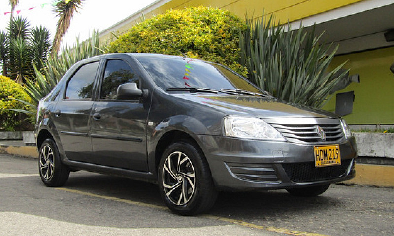 Renault Logan 1.4 Fa...