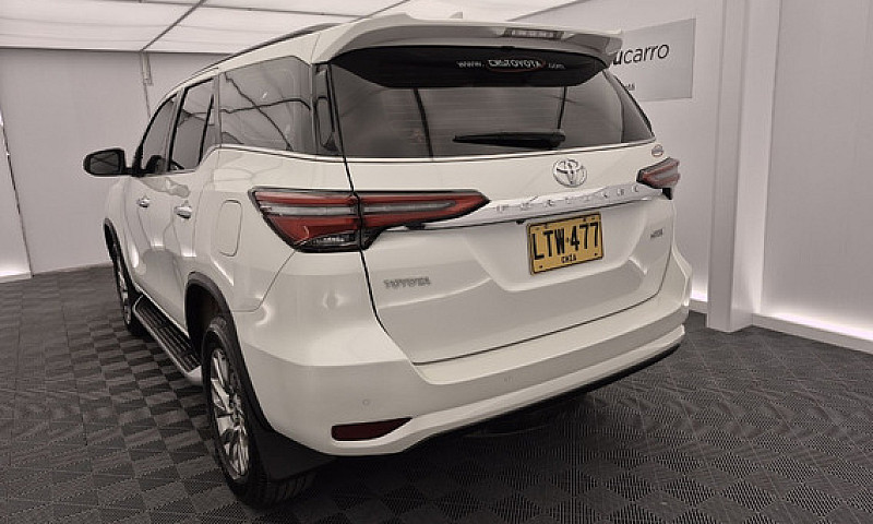 Toyota Fortuner 2.8 ...