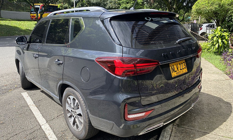 Ssangyong Rexton 2.2...
