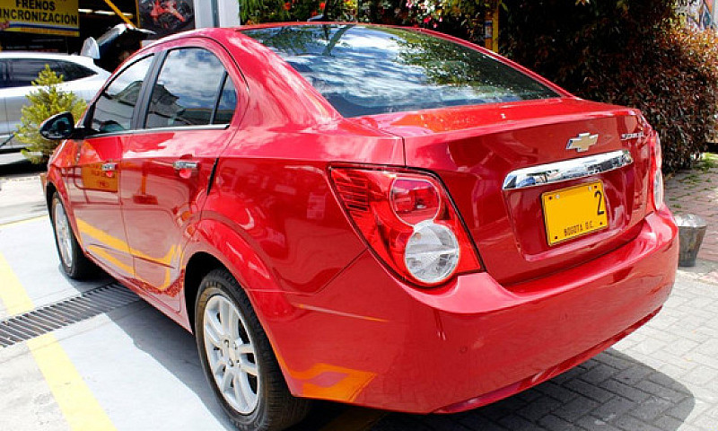 Chevrolet Sonic 1.6 ...