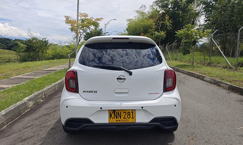 Nissan March 1.6 Adv...