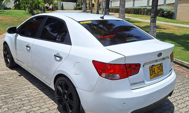 Kia Cerato Forte 1.6...