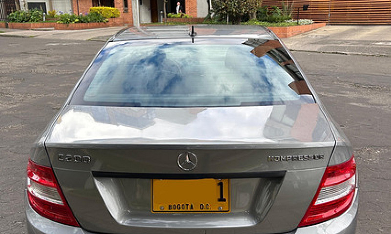 Mercedes-Benz Clase ...