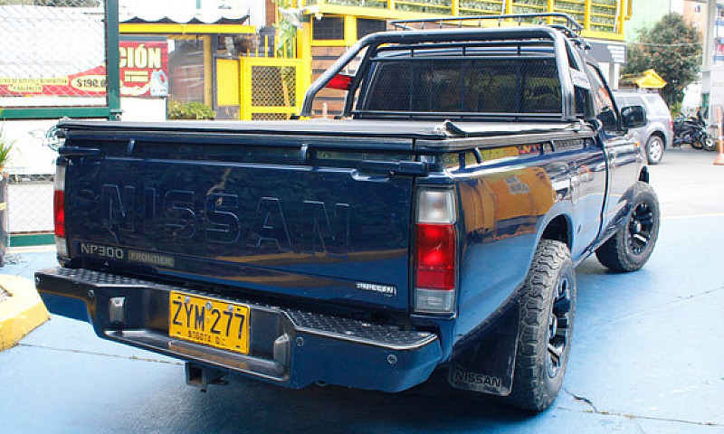 Nissan Np300 Frontie...