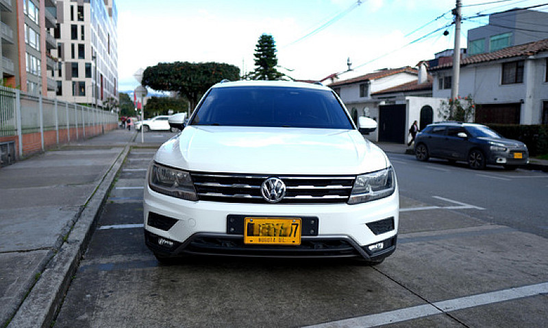 Volkswagen Tiguan Al...