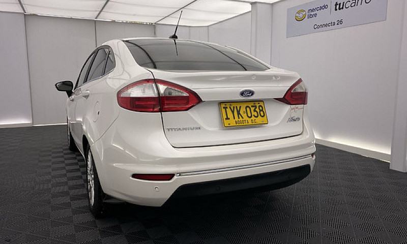 Ford Fiesta 1.6 Tita...