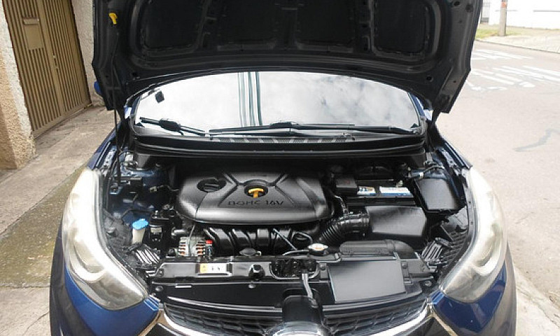 Hyundai Elantra 1.8 ...