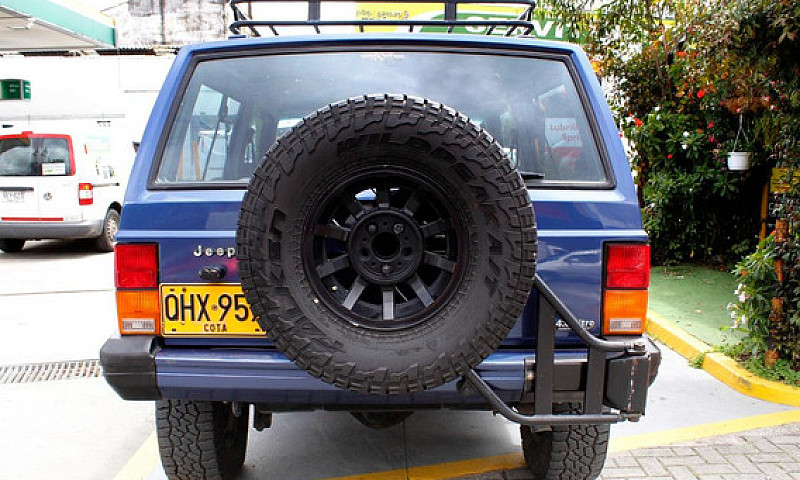 Jeep Cherokee 4.0 Re...