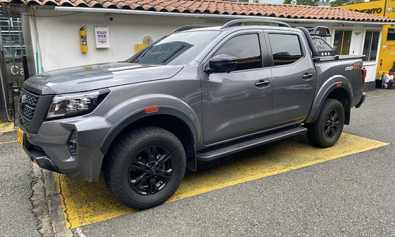 Nissan Frontier 2.5 ...