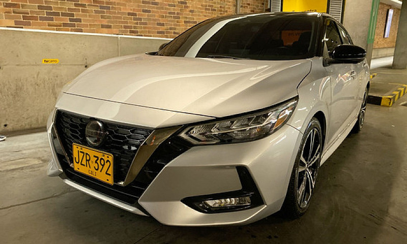 Nissan Sentra 2.0 B1...