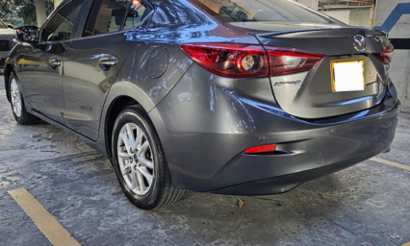 Mazda 3 2.0 Touring ...