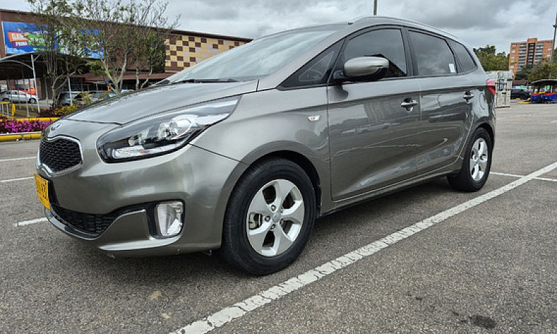 Kia Carens 2.0 Suv E...