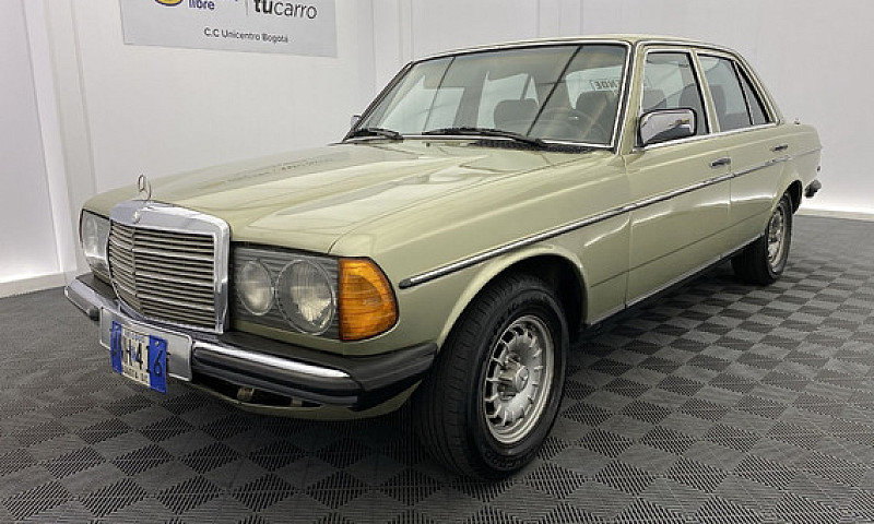 Mercedes Benz 230 E ...
