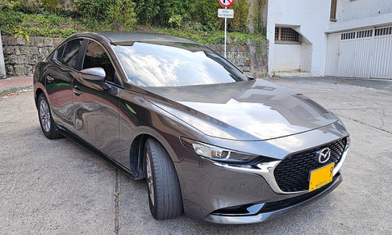 Mazda 3 2.0 Touring...
