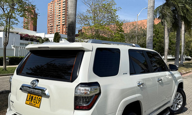 Toyota 4Runner 4.0 L...