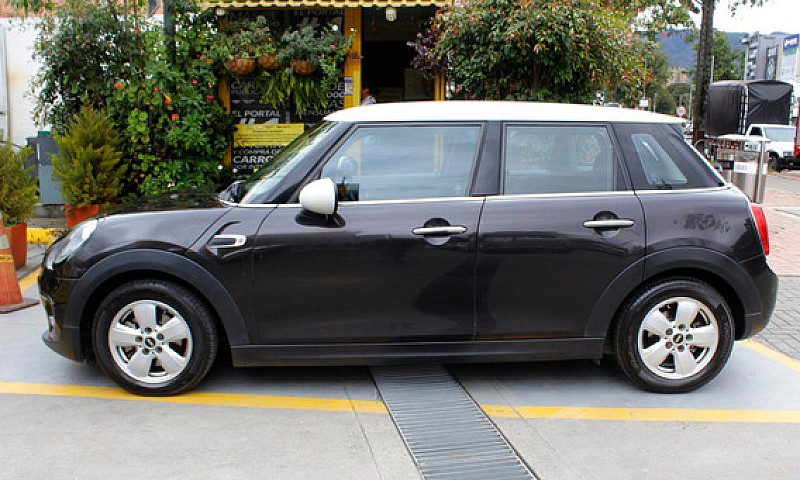 Mini Cooper  Mt 2015...