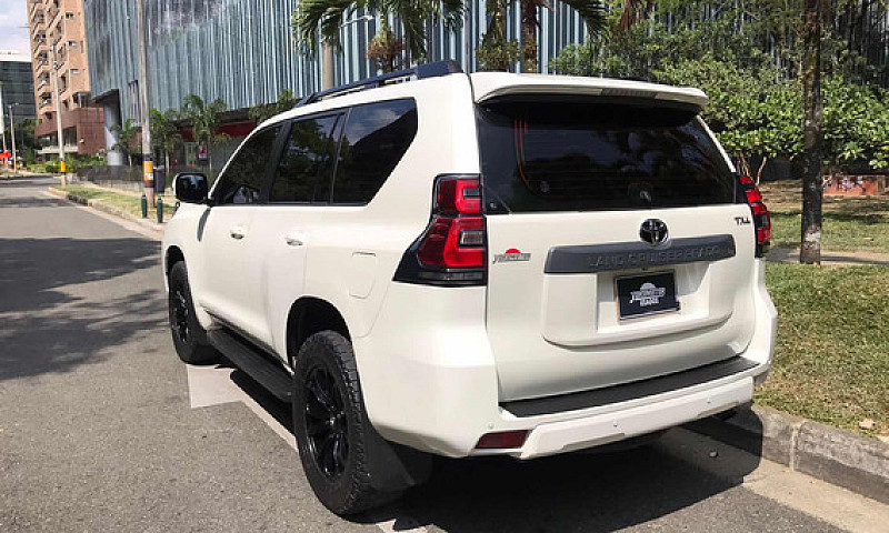 Toyota Prado Txl 2.8...