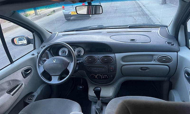 Renault Scenic 2.0...