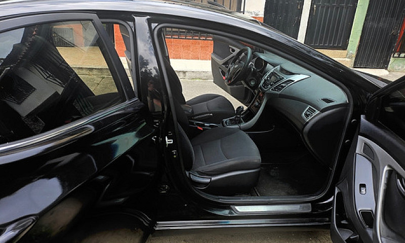 Hyundai Elantra 1.8 ...