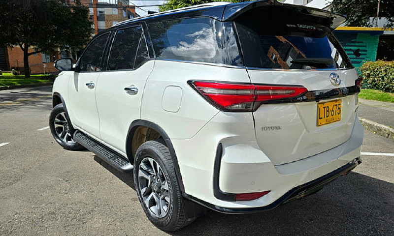 Toyota Fortuner Srx ...