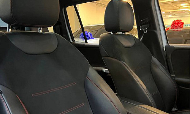  Mercedes-Benz Glb 2...