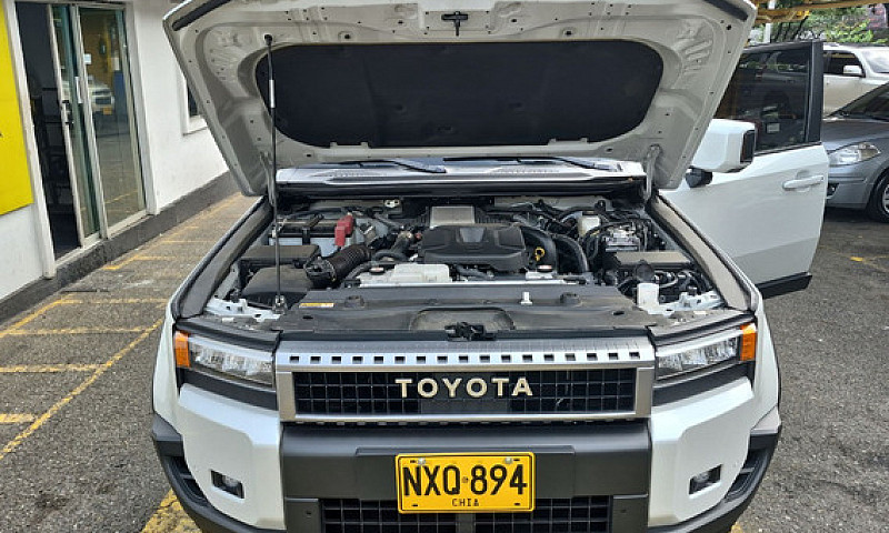 Toyota Land Cruiser ...