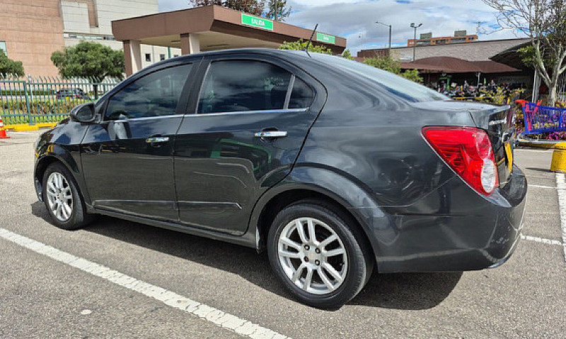 Chevrolet Sonic 1.6 ...