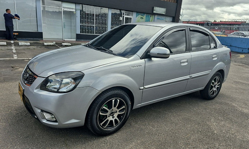 Kia Rio 1.6 4 P...