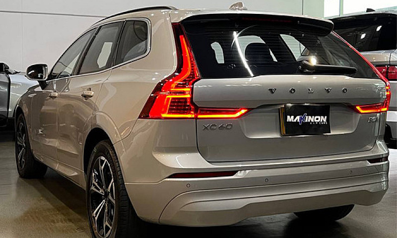 Volvo Xc60 B5 Moment...