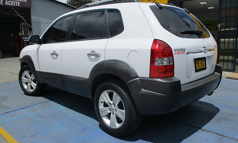 Hyundai Tucson Gl 4X...