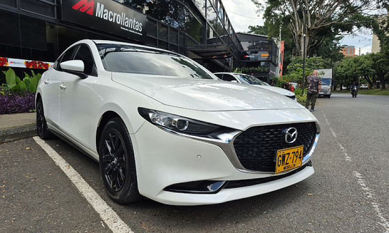 Mazda 3 2.0 Touring ...