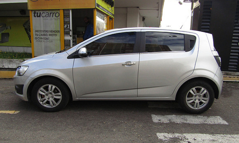 Chevrolet Sonic 1.6 ...