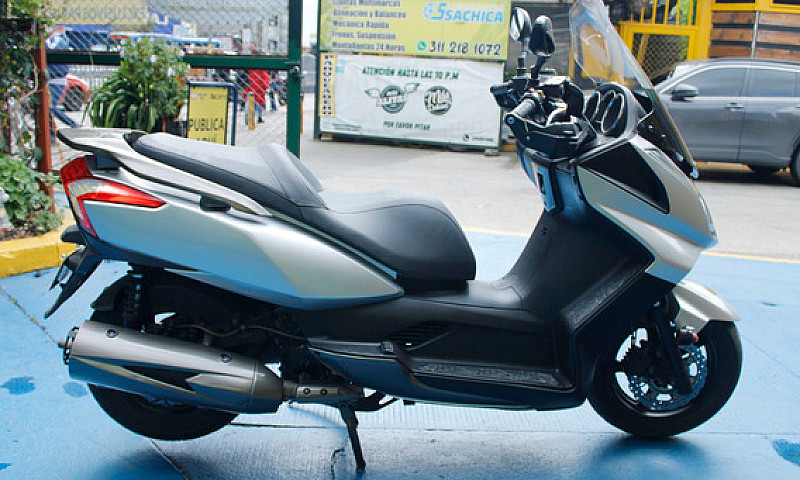 Kymco Downtown 300I...