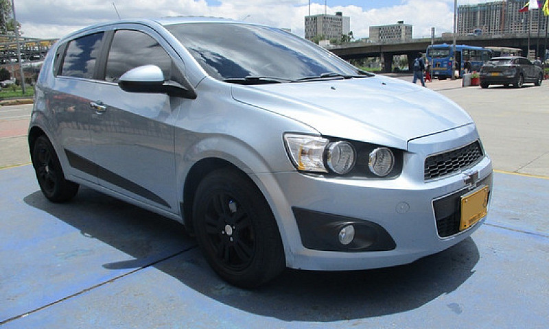 Chevrolet Sonic Lt  ...